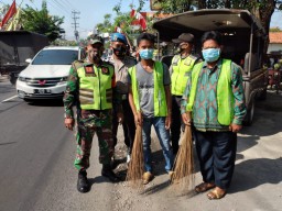 Forkopimka Krian adakan Razia masker gabungan agar warga tetap patuhi proto
