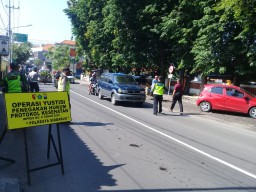 BABINSA KRIAN IKUTI PENDAMPINGAN OPERASI YUSTISI DI KECAMATAN KRIAN