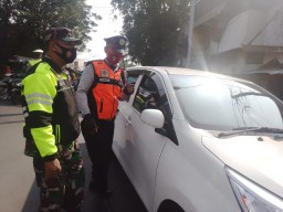 Personil koramil Porong bersinergi minimalisir penyebaran covid-19
