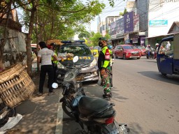 Ops Yustisi Koramil 0816/09 Krian bersama Tim Gabungan di wilayah