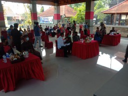 Danramil 0816/07 Krembung Hadiri Kegiatan Vaksinasi Covid 19 Di Pura