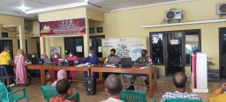 Babinsa Koramil0816/10 Balongbendo Dampingi Vaksin Tahap 2