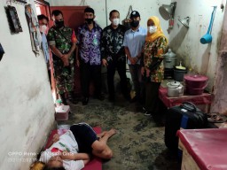 Pendampingan Babinsa Koramil 0816/05 dan Bhabinkamtibmas Perekaman E - Ktp