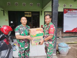 Ramil0816/07 Krembung Berikan Bantuan Sembako pd korban erupsi Gunung