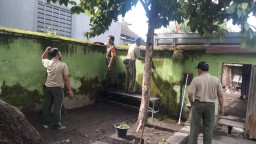Jaga Kebersihan Koramil 0816/05 Tulangan Laksanakan Pembersihan
