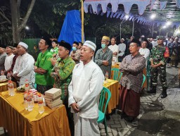 Pererat Silaturahmi Babinsa Ramil 0816/13 Wonoayu Hadiri Pengajian