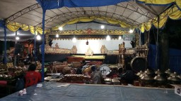 Babinsa Koramil 0816/12 Prambon Serma Sunoko hadiri pagelaran Wayang Kulit dalam rangka acara Sedekah Desa