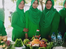 Persit KCK Ranting 02 Cabang XLIII Kodim Sidoarjo meriahkan HUT Persit ke 77 tahun.