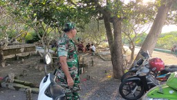 Peltu Marjuki-Bati Tuud Koramil 0816/05 Tulangan Hadiri Pemakaman Anggota Veteran Pembela Kemerdekaan RI