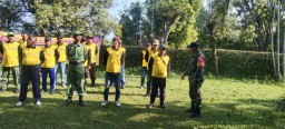 Babinsa Koramil 0816/16 Waru Meningkatkan Kapasitas Linmas Melalui Program Wasbang