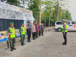 Koramil 0816/15 Sukodono Siagakan Personil Di Pos Pengamanan Natal 2023 dan Tahun Baru 2024