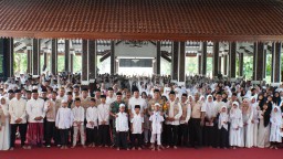 Berbagi Peduli Yatim Piatu dan Doa Bersama: Peringatan Hari Jadi Sidoarjo ke-165 Memeluk Ribuan Harapan