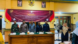 Dalam Satu Kecamatan// Di Beberapa Desa Secara Terpisah Dan Serentak~Jelang Pemilu 2024,  Babinsa Koramil 0816/05 Hadiri Pelantikan KPPS Di Wilayah Bi