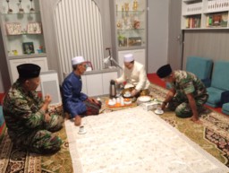 Kedamaian dan Kebersamaan dalam Silaturahmi Subuh - Dandim 0816 Sidoarjo Bersama KH Abdul Azis Munif