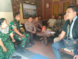 Babinsa 0816/01 Sidoarjo Anjangsana ke rumah warga binaan di Kelurahan Magersari Sidoarjo