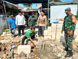 Pendampingan Ubinan di Sawah Gempol Sari, Babinsa Koramil 0816/06 Tanggulangin Bersama Petani Tingkatkan Hasil Pertanian