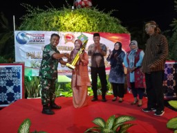 Koramil 0816-15 Sukodono gelar cangkrukan Hankamtibmas Pilkada Damai untuk menciptakan rasa aman dan kondusif di Kec. Sukodono