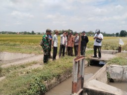 Babinsa Koramil 0816/10 Balongbendo Dampingi Gapoktan dalam Pemeriksaan BPK RI Terkait Bantuan IRPOM