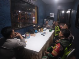 Amankan Arus Balik Lebaran 2025, Koramil 0816/17 Gedangan Siaga di Posyan Terminal Purabaya