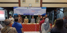 Sinergi Babinsa dan Warga Banjarkemantren: Musdesus Koperasi “Merah Putih” Dorong Kemandirian Ekonomi Desa