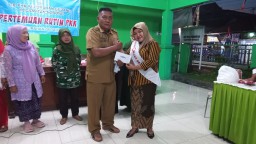 Semarak HUT Kemerdekaan RI Ke- 80 Tahun dengan Kreativitas Ibu-Ibu PKK di Kel. Gedang Kec. Porong