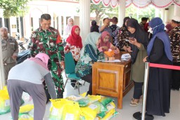 Jaga Stabilitas Pangan, Gerakan Pasar Murah Serentak di Gedangan Sukses Disesaki Warga Berkat Kolaborasi Lintas Sektor