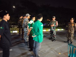 Babinsa Koramil 0816/15 Sukodono Bersinergi dengan Banser Jumputrejo: Komsos dan Patroli Wujudkan Keamanan dan Kebersamaan Warga