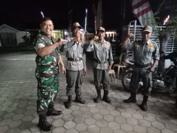 Sinergi Babinsa, Banser, Ansor, dan Linmas Jabon Perkuat Kebersamaan Lewat Patroli Malam