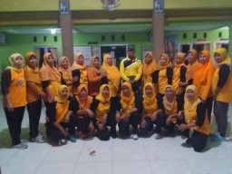 Sambut HUT RI Ke 74, Babinsa Koramil 0816/13 Wonoayu latih Gerak Jalan