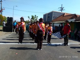 Pelda Mochtar Koramil 0816/13 Wonoayu Hadiri Lomba Gerak Jalan