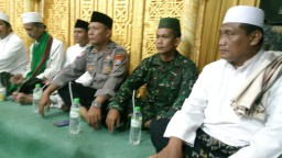 Dandim 0816/Sda Didampingi Danramil 07 Krembung silaturrahim ke Warga