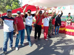 Danramil 0816/13 Wonoayu Menerima Bendera Kirab Merah Putih 517 M