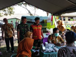 Pengobatan gratis semarakkan Pembukaan TMMD di Jabon