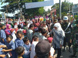 Guyub dalam Bhakti Sosial dan Bazar murah Dalam Pembukaan TMMD