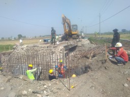 Tancap gas tim satgas TMMD di desa kupang kecamatan jabon