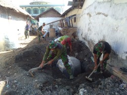 Sarana Sanitasi Jamban Sehat, Bersama TNI rakyat sehat