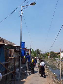TMMD KE 106 SIDOARJO PEMASANGAN PJU