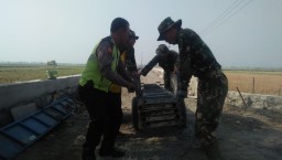 Sinergritas TNI Polri tetap solid pada TMMD ke 106 Kodim 0816 Sidoarjo