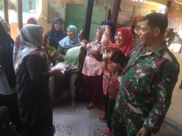 Dinas Perikanan dan Satgas TMMD ke 106 Sosialisasi Olahan Ikan Bergizi