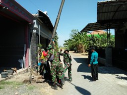 Adanya TMMD ke 10, Jalan Desa Kupang menjadi lebih terang