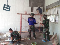 SDN kupang menjadi sasaran fisik tmmd ke 106 kodim sidoarjo