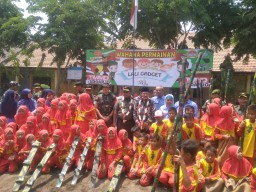 Kunjungan Wasev TMMD 106 Sidoarjo Disambut Keceriaan Masyarakat