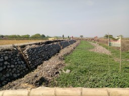 Bangunan plengsengan TMMD Sidoarjo Siap di aliri Air