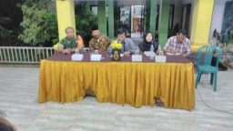 Babinsa Ramil 0816/10 B.Bendo Hadiri Pertemuan Kelompok tani