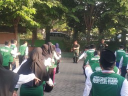 Bati Tuud Koramil 0816/03 Buduran instruktur Senam