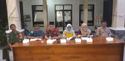 Babinsa Desa Mindu Gading Menghadiri Pembentukan Panitia Pilkades