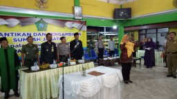 Danramil 0816/09 Krian Hadiri Pelantikan Perangkat Desa Watugolong
