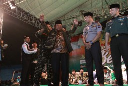 Banser Bersholawat, Bupati Abah Ipul, Dandim 0816 anggota kehormatan