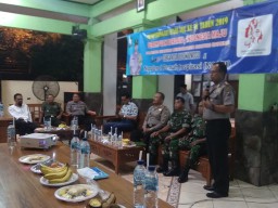 Peringati Hari Ibu, Polsek Krian bersama Forkopimka Nobar
