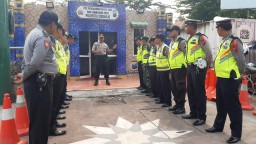 Anggota Koramil 0816/03 Buduran senergitas dengan instansi pam Natal